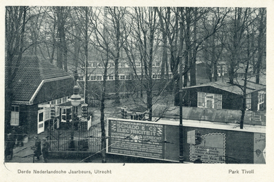 600087 Gezicht op de ingang van het Jaarbeursterrein in het Park Tivoli (Kruisstraat) te Utrecht, tijdens de derde ...